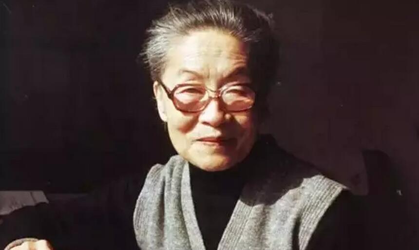 杨绛先生去世，享年105岁！她送给年轻人的9句话，值得一读再读！