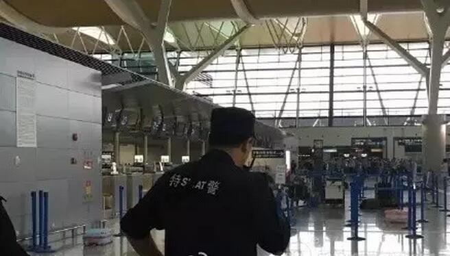 【突发】上海浦东机场T2航站楼发生疑似爆炸！