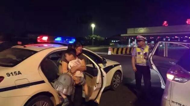 一位父亲涉嫌醉驾被查，知道真相后竟然苏沪交警都来帮忙.......